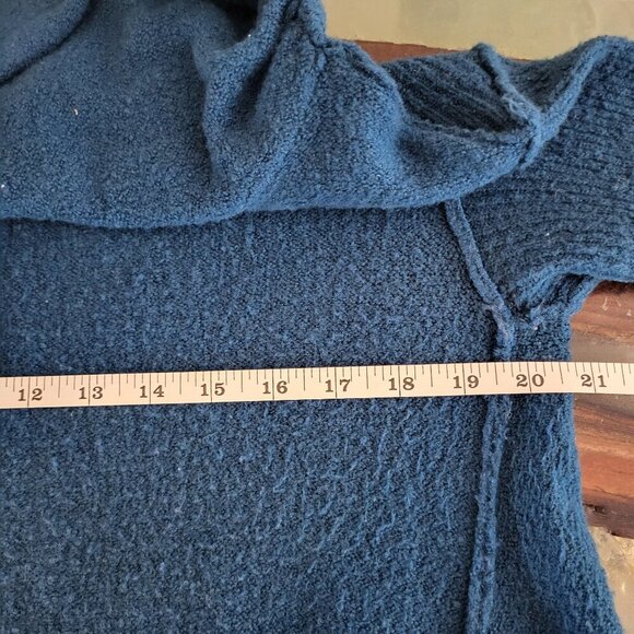 Free People Strawberry Fields Cowl neck Sweater Teal Relaxed Women's Size Large - Picture 7 of 7